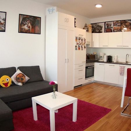 Trendy Danube Apartment - Close To Un ウィーン エクステリア 写真