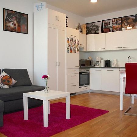 Trendy Danube Apartment - Close To Un ウィーン エクステリア 写真
